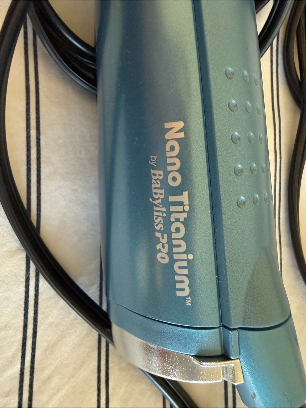 Titanium Nano Titanium 2-inch Hot Air Styling Brush in Teal Blue - Picture 4 of 8